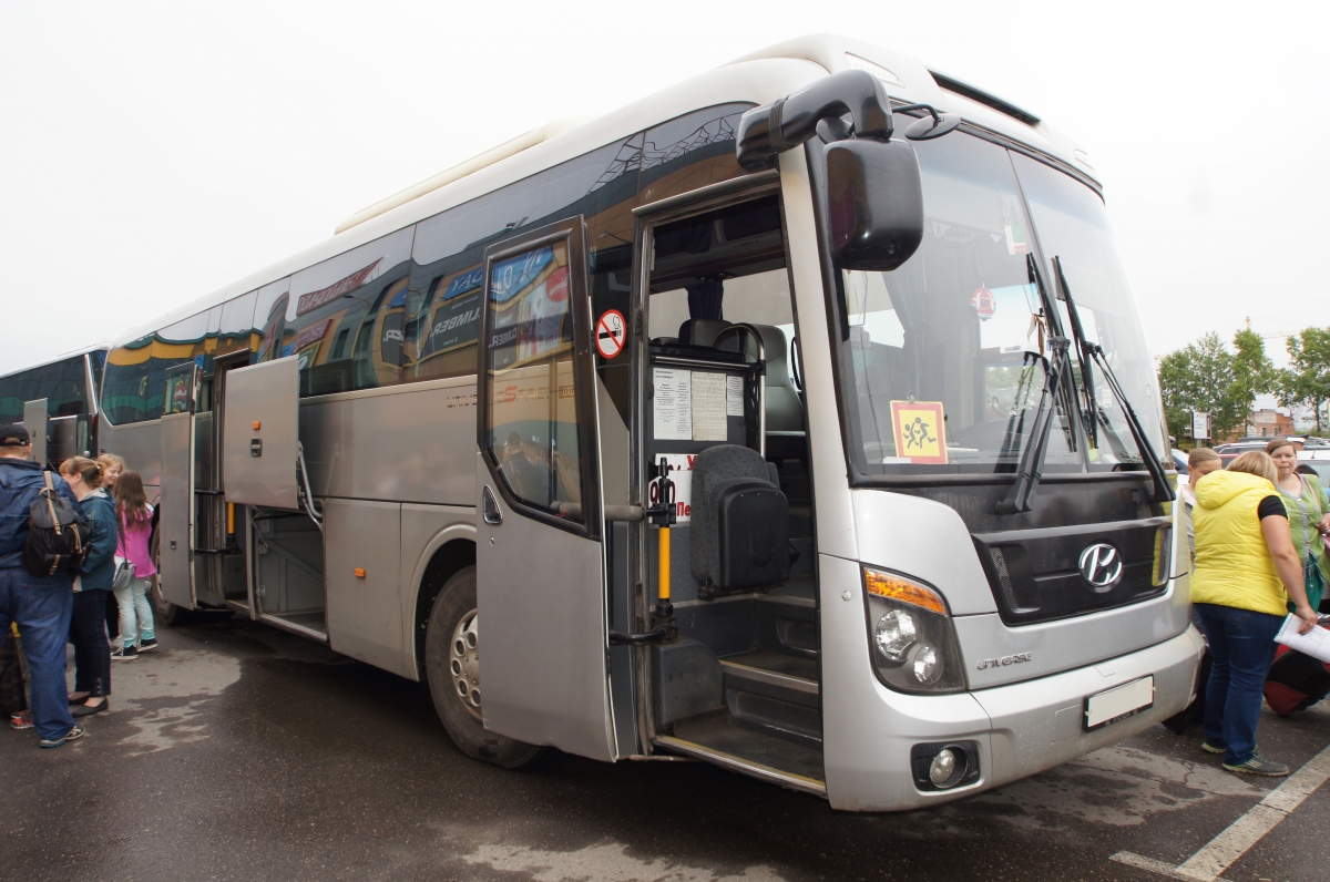 Отслеживать 43 автобус. Hyundai Universe м (43). Автобус Hyundai Universe 43. Hyundai Aero 43. Хундай 43/0 автобус.
